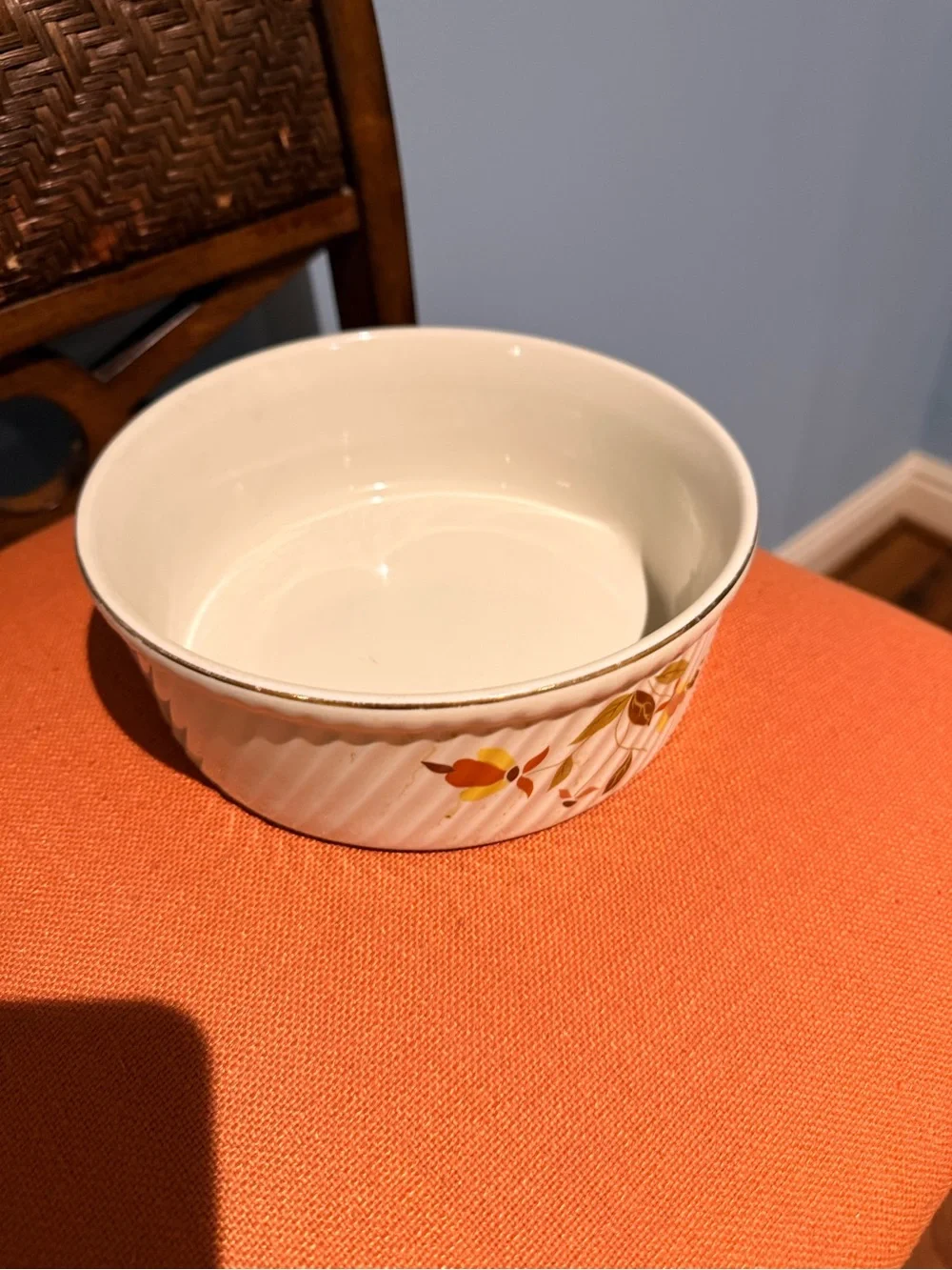 Vintage Hall Superior Kitchenware. EUC . No chips or cracks.